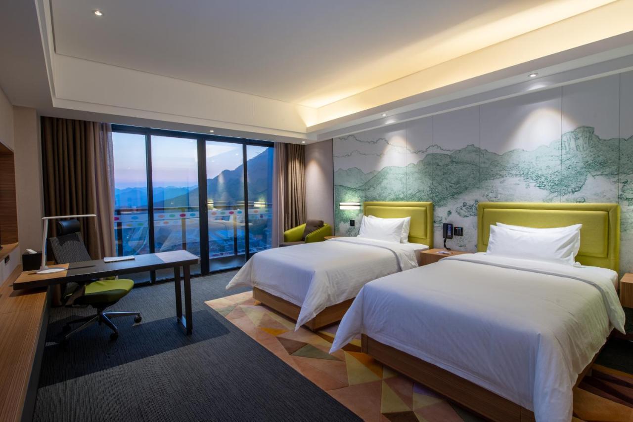 Hampton By Hilton Qingyuan Qingxin District Hotel ภายนอก รูปภาพ